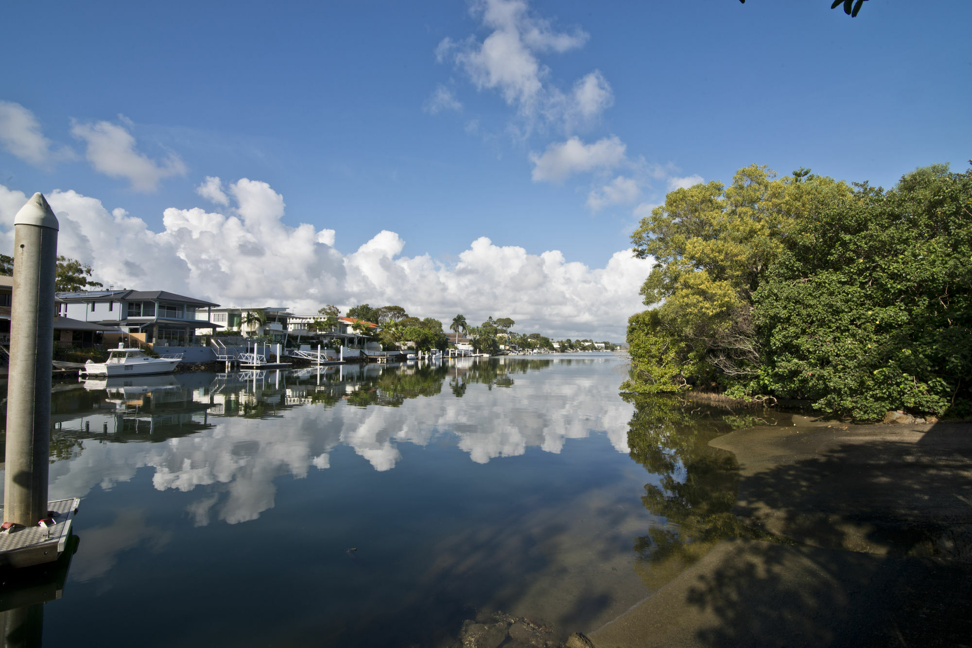 Hotel Laguna Noosa Heads Buitenkant foto